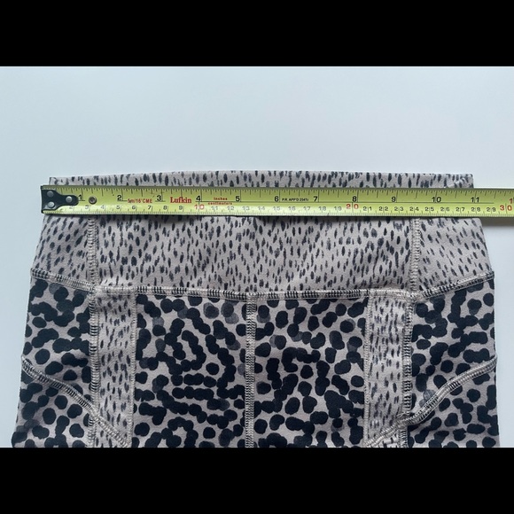 ⭐️Host Pick Lululemon Liberty Short - Picture 4 of 9